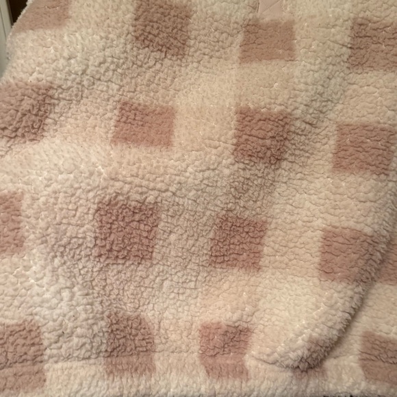 Plaid Sherpa Pullover - Picture 8 of 15